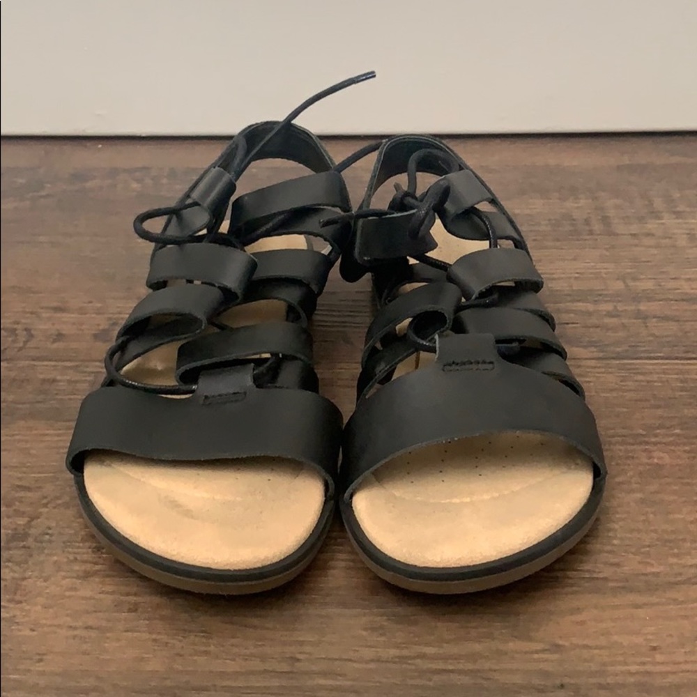 Clarks Bay Tulip Black Leather Sandals